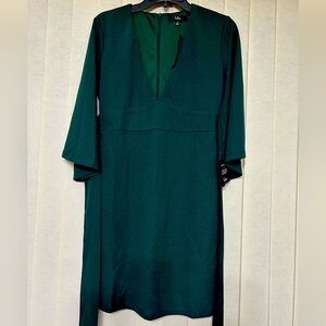 Beautiful deep green Lulus dress